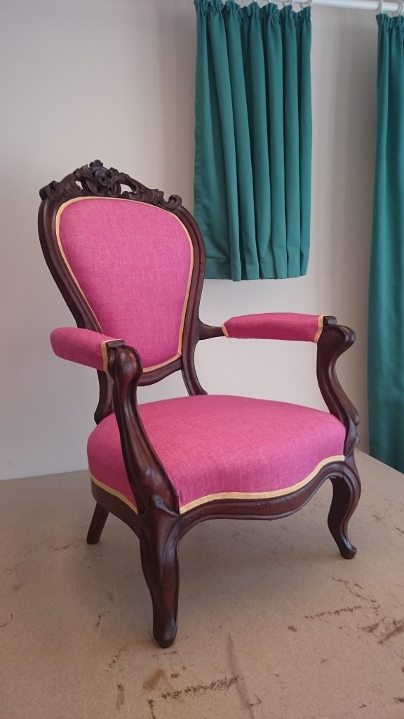 Aufarbeitungen von Möbelstücken - Ostfriesenpolsterei