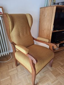 Sessel bezogen mit Stoff, Höpke